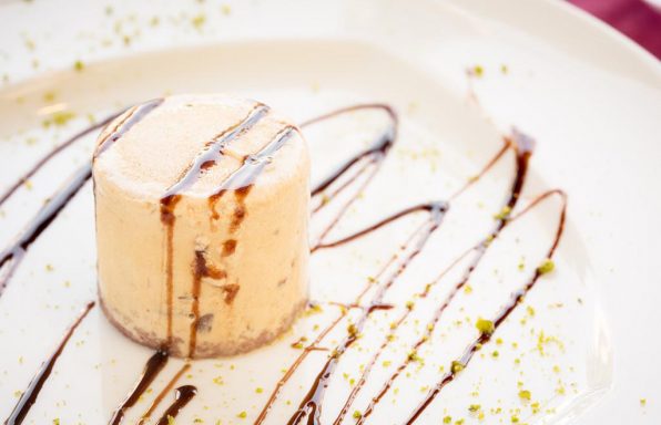 Semifreddo s bademima