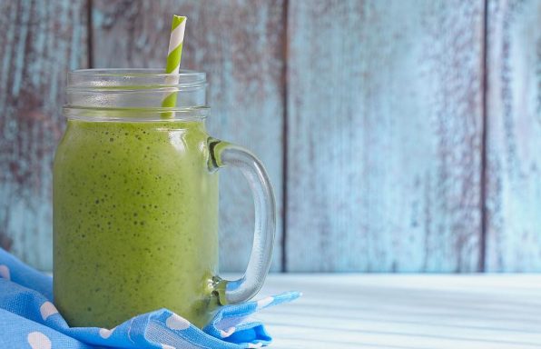 Smoothie od ananasa i špinata
