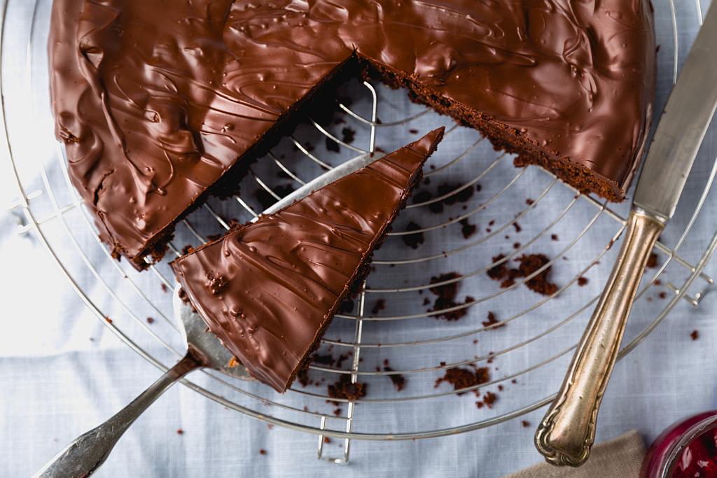 Jednostavna cokoladna torta